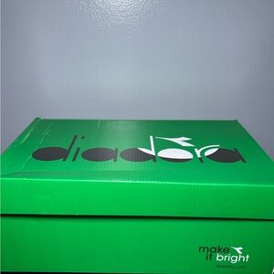 diadora Maverick H.O.C  c1405 white/dark red/black men's shoes leather 10.5M